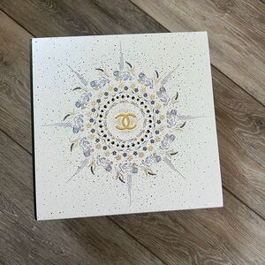 CHANEL gift box
